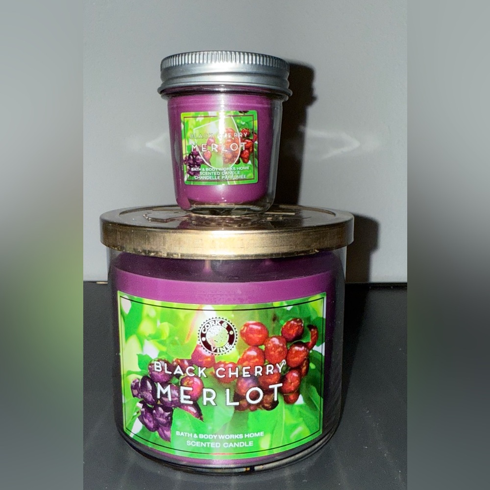 Bath & Body Works Black Cherry Merlot 
3 WICK & MINI MASON JAR DUOS
RARE & HTF